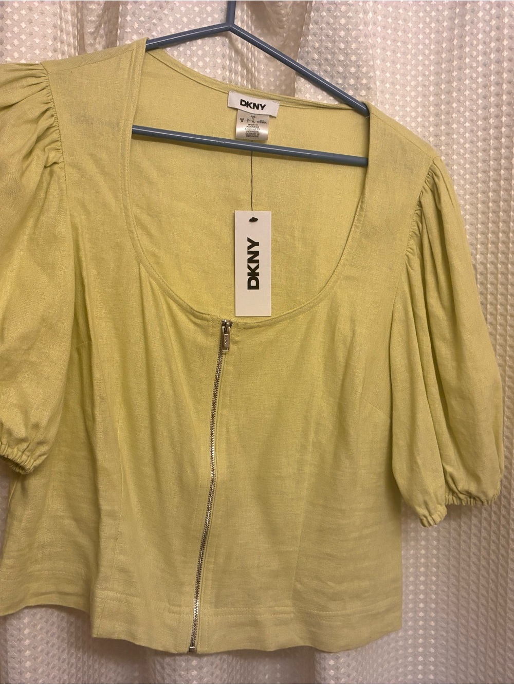DKNY Pale Green Scoop Neck Zip Front Puff Sleeve Blouse